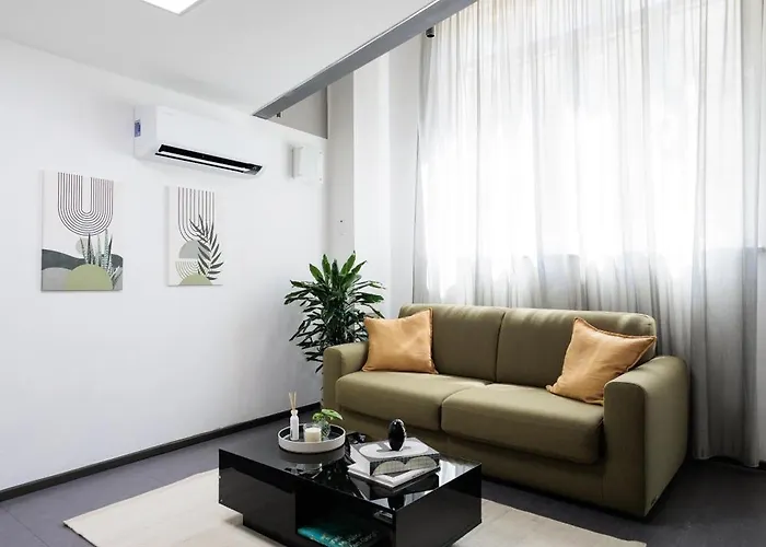 Urban House - Nice Loft Navigli Milan Restyled!
